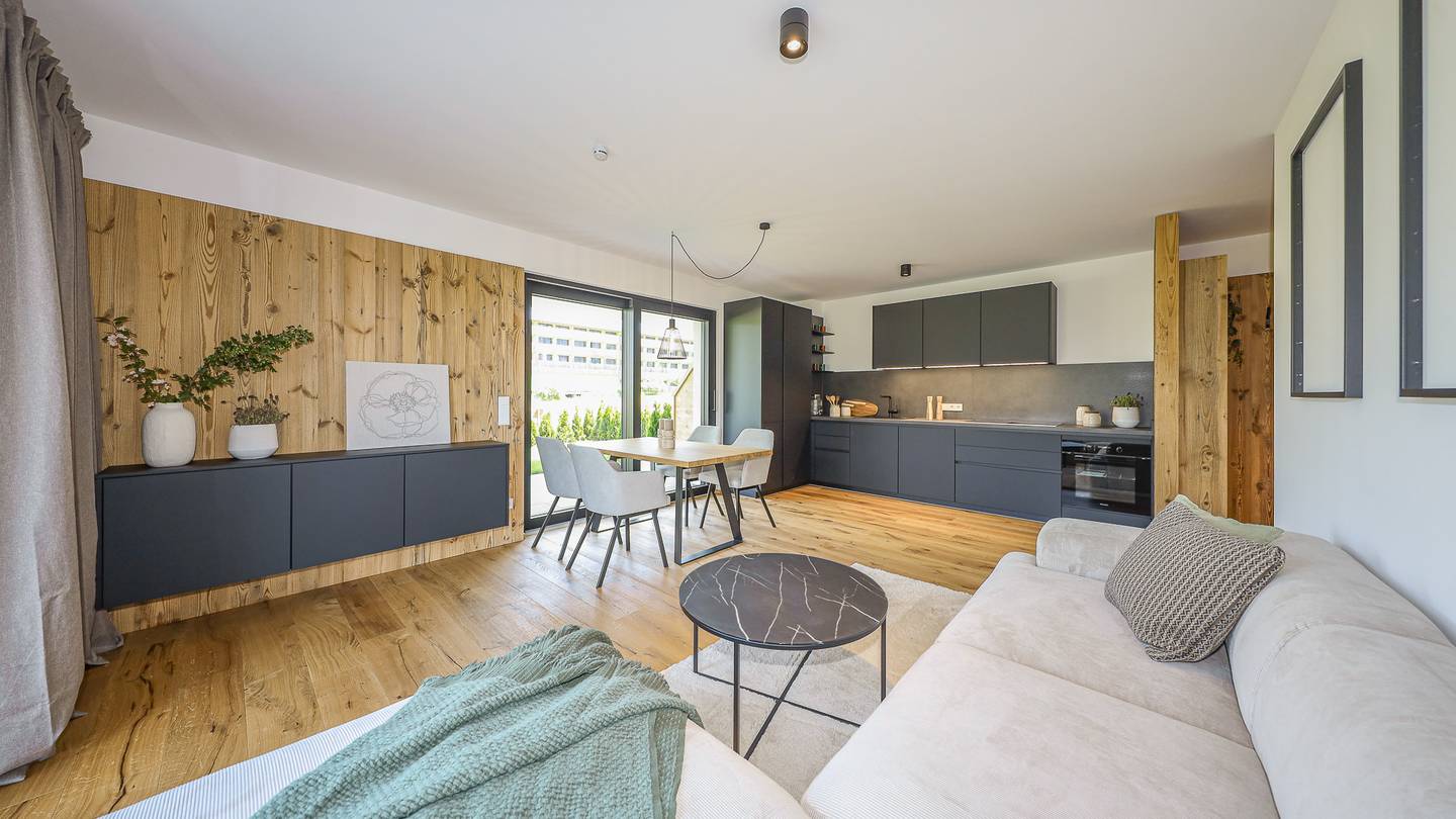 Erdgeschosswohnung Panoramablick Garten