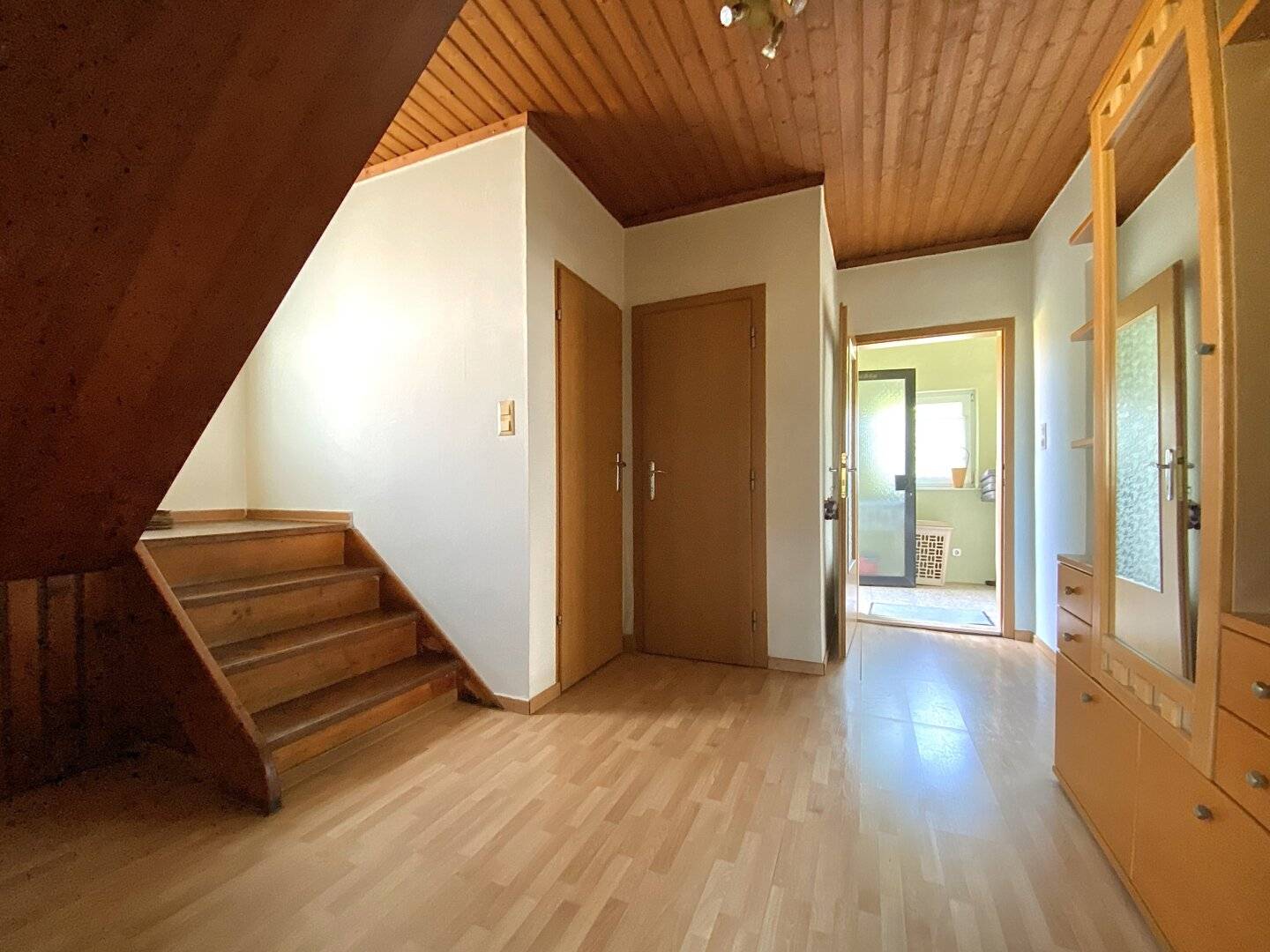 ca. 5 Autominuten von Wien I EINFAMILIENHAUS mit viel Potenzial I großer und privater Garten I beliebte Lage mit Top-Infrastruktur