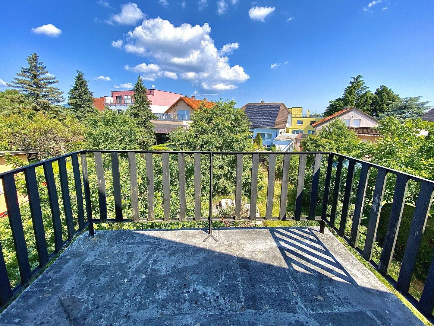 ca. 5 Autominuten von Wien I EINFAMILIENHAUS mit viel Potenzial I großer und privater Garten I beliebte Lage mit Top-Infrastruktur