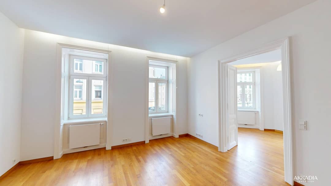 2-Room Old Building Vienna 1160