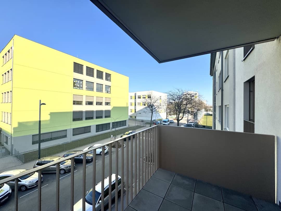 New build apartment with balcony near U1 Kagraner Platz