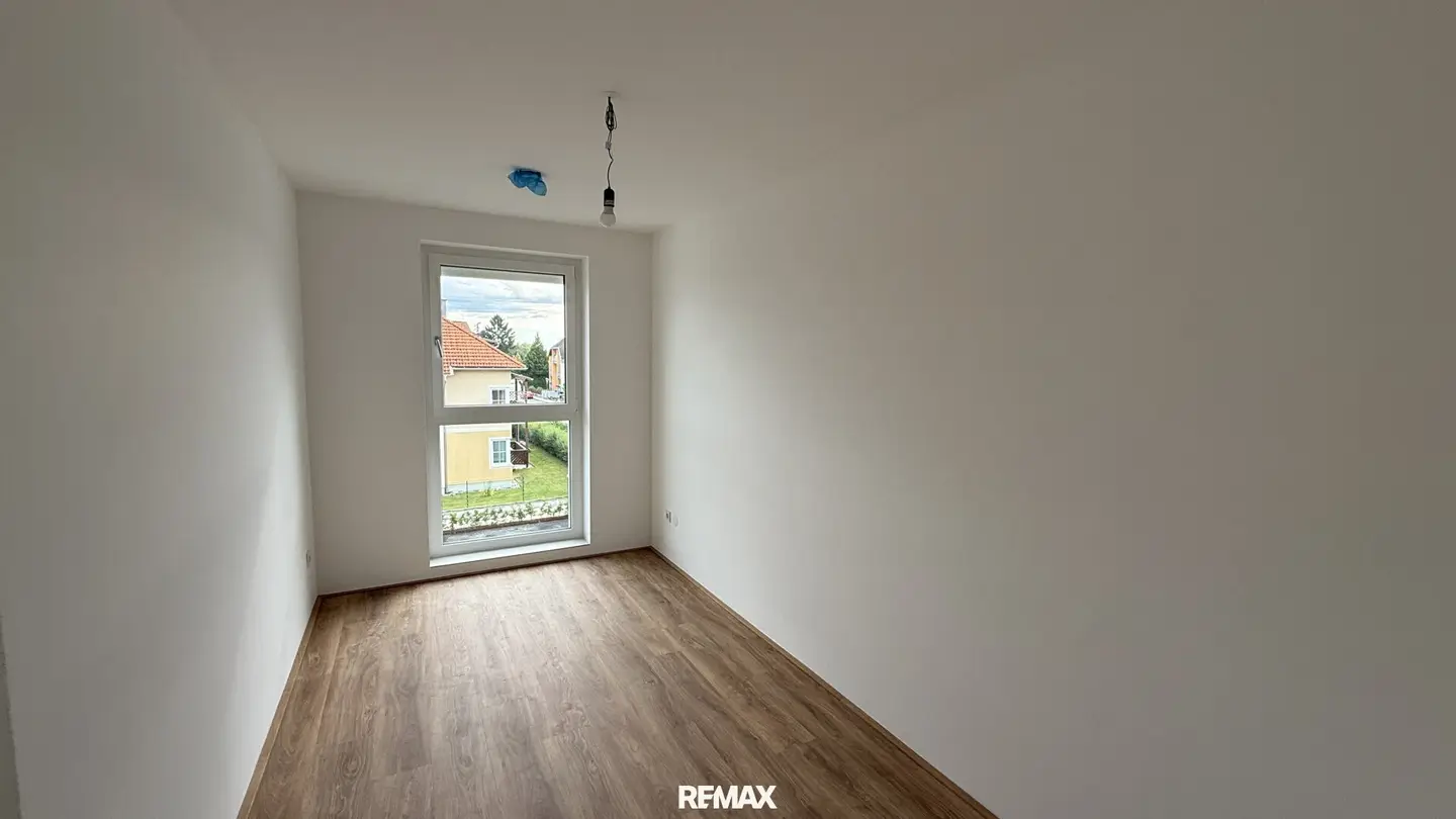 Newly built apartment with terrace and parking