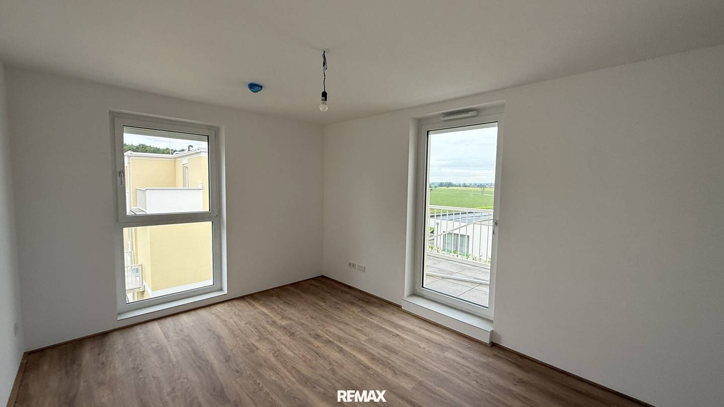 Brand new apartment with terrace and parking