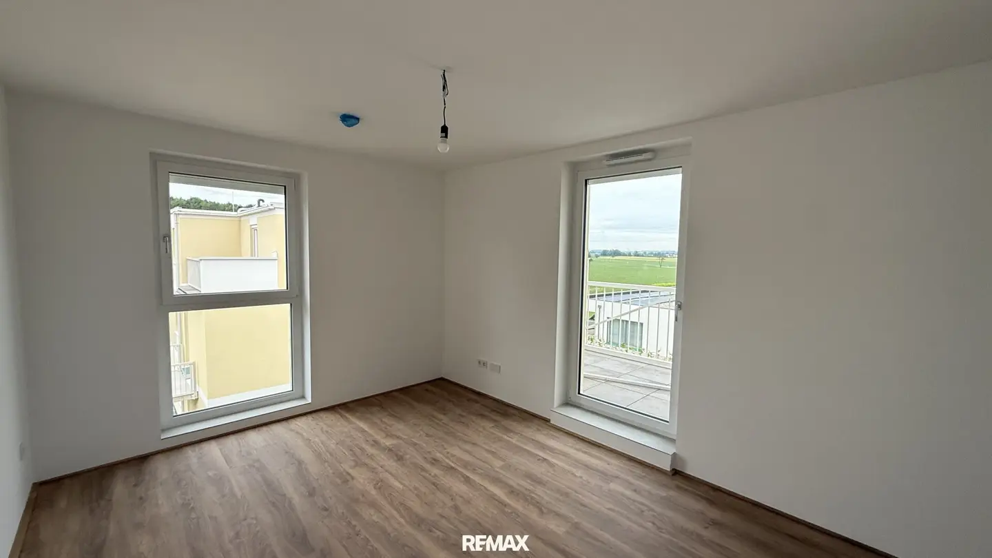 Brand new apartment with terrace and parking