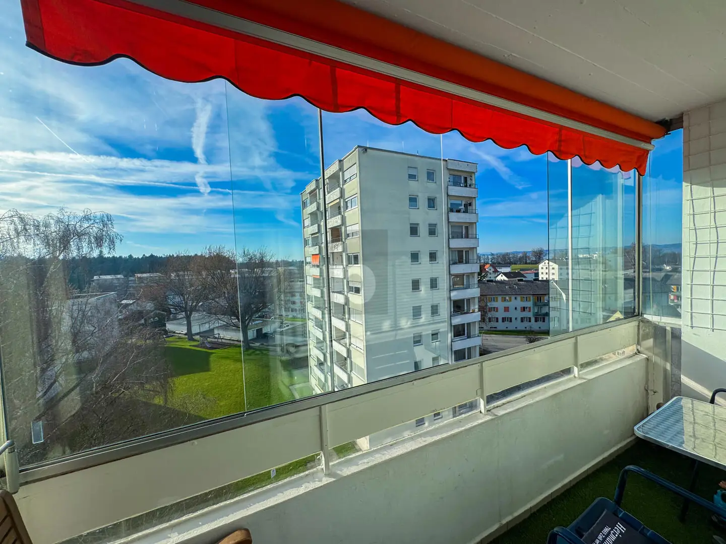 Helle Wohnung mit Bodenseeblick und Balkon