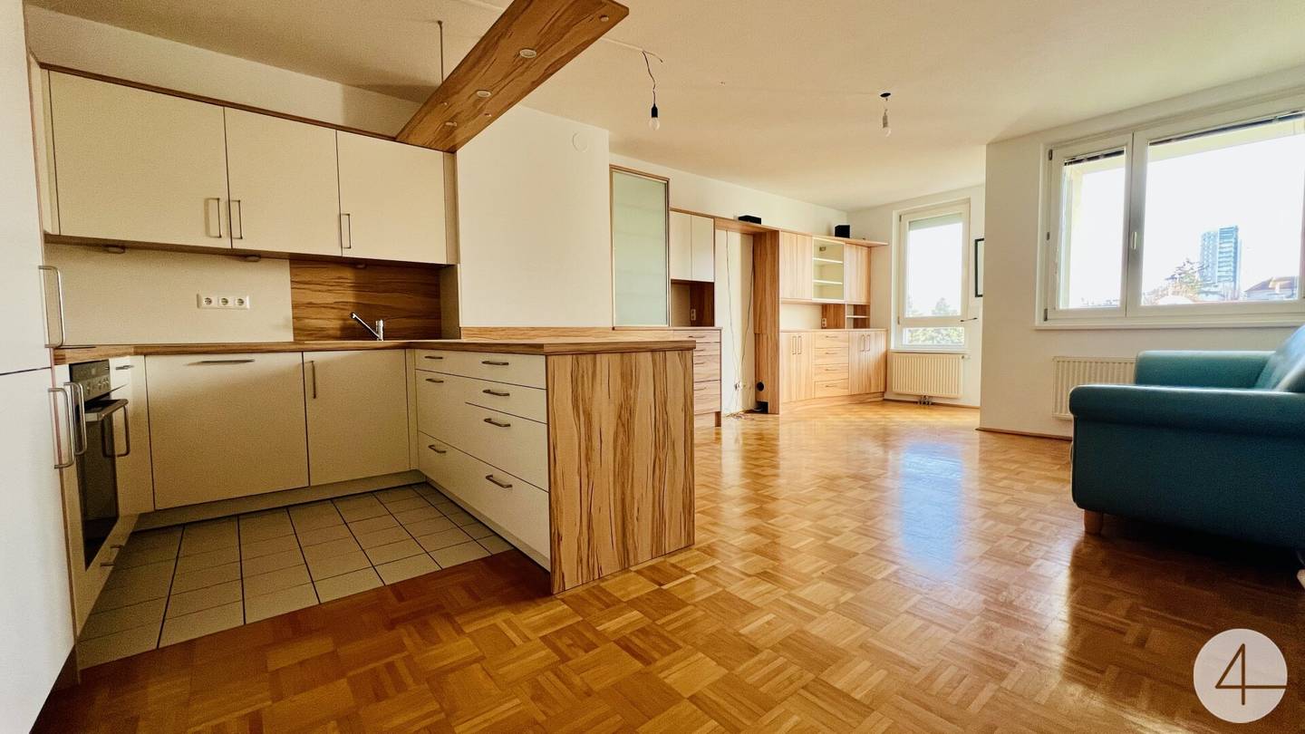 Apartment near U3 Enkplatz sunny loggia