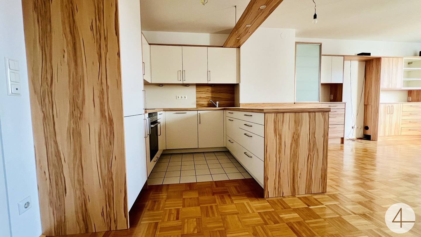 Apartment near U3 Enkplatz sunny loggia