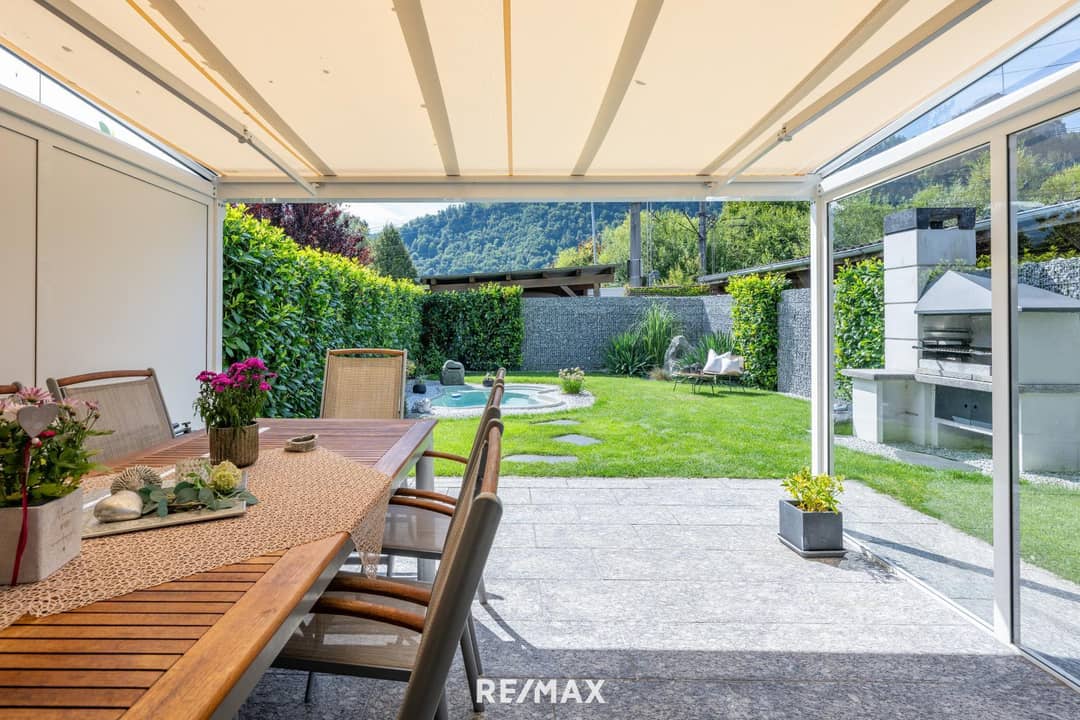 Hallein-Neualm: Modernised Semi-Detached House