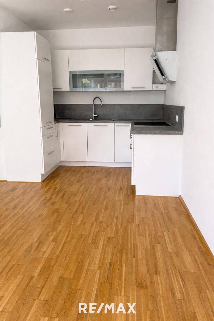 Ground floor apartment with private garden and terrace