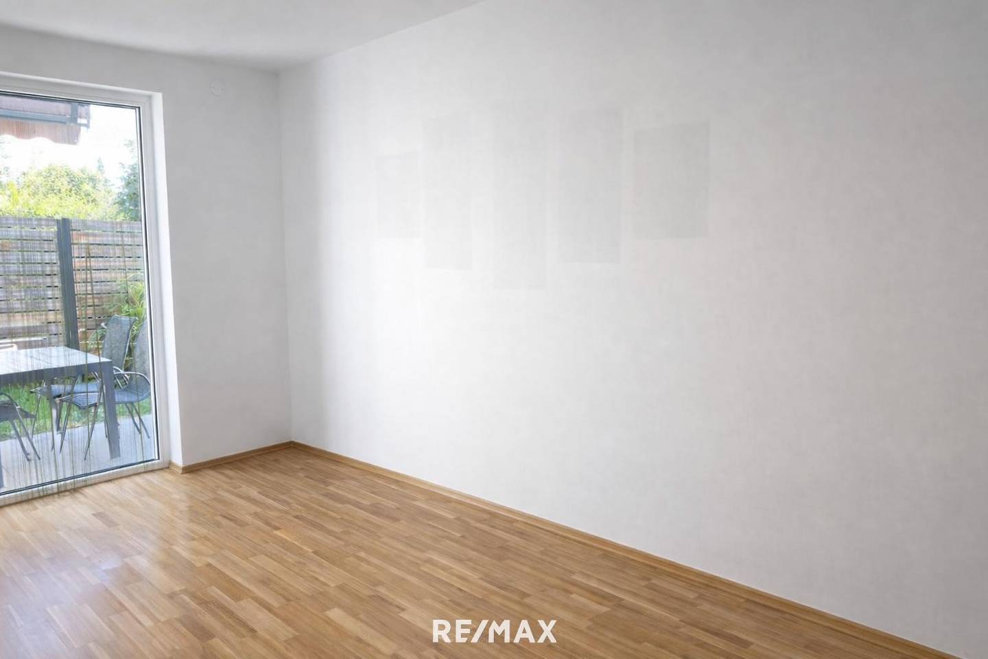 Ground floor apartment with private garden and terrace