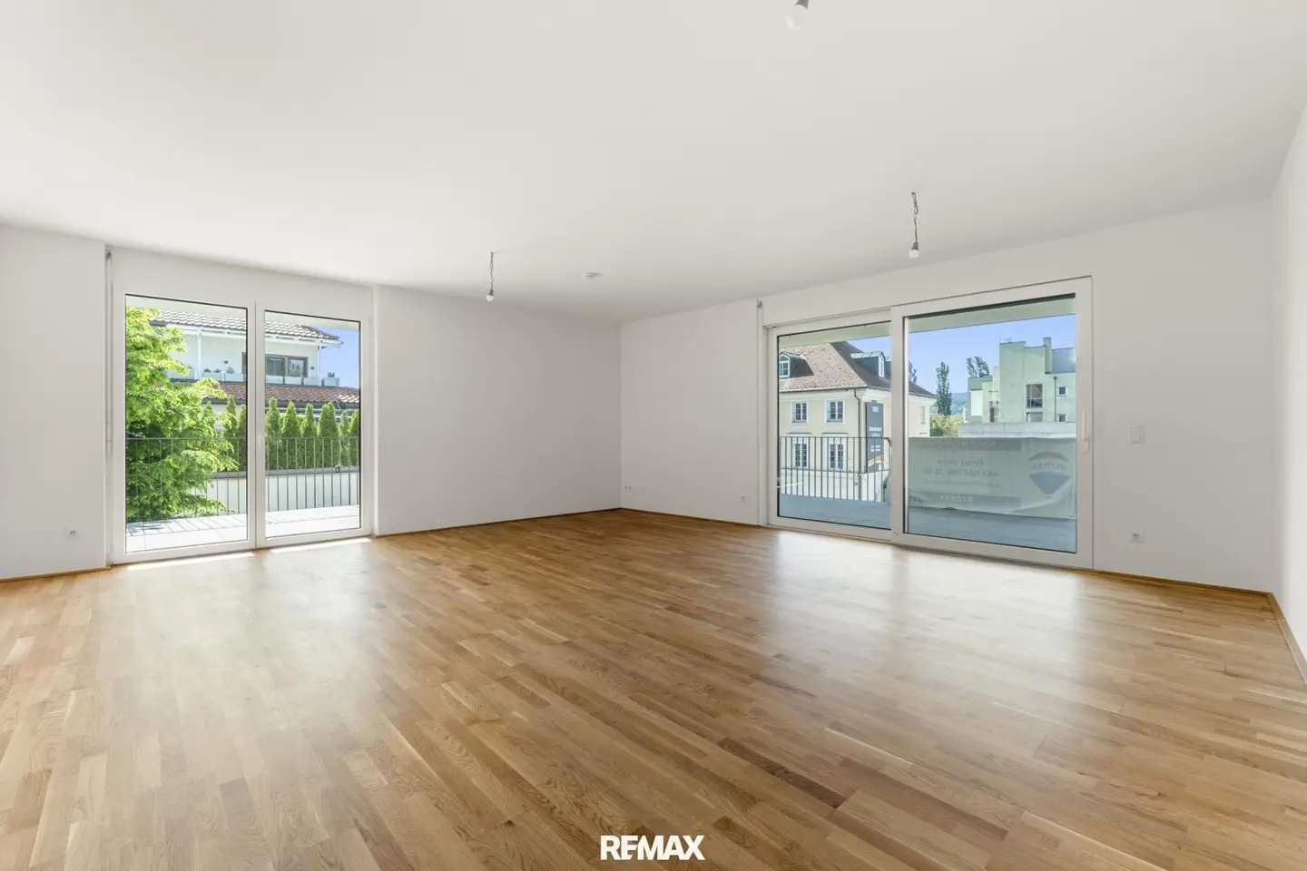 apartment with large terrace near the lake new build