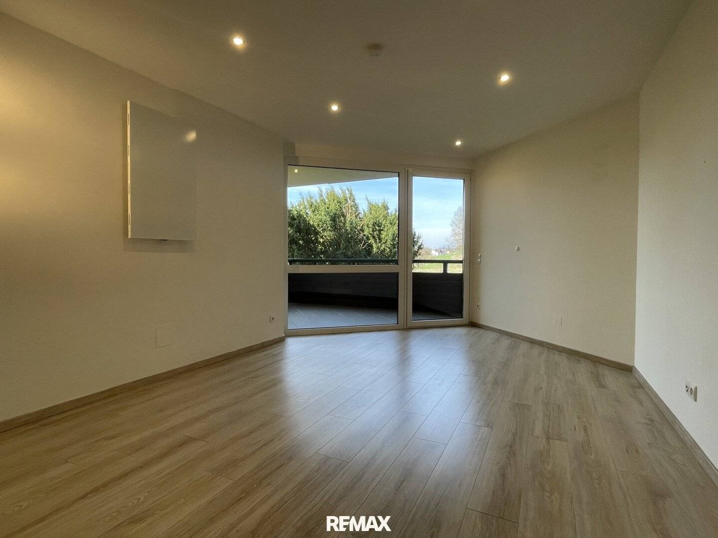 Apartment with a loggia and a panoramic view of the Karawanks in the Keutschacher Seental