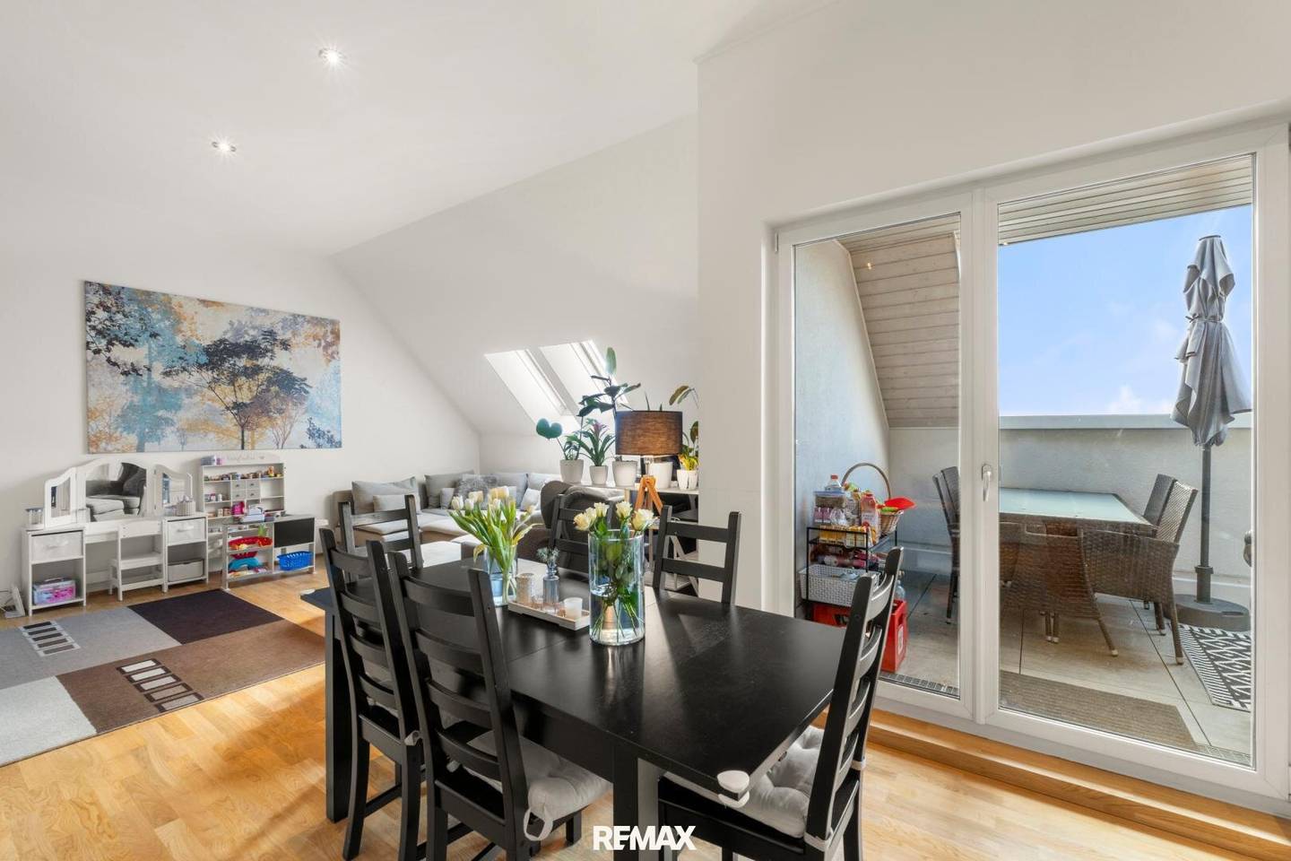 Dachgeschosswohnung mit Terrasse und Weitblick