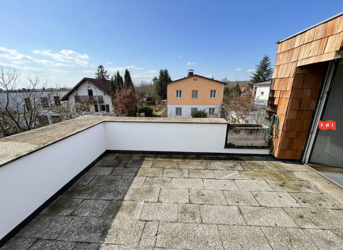 Dachgeschosswohnung am Froschberg mit Terrasse