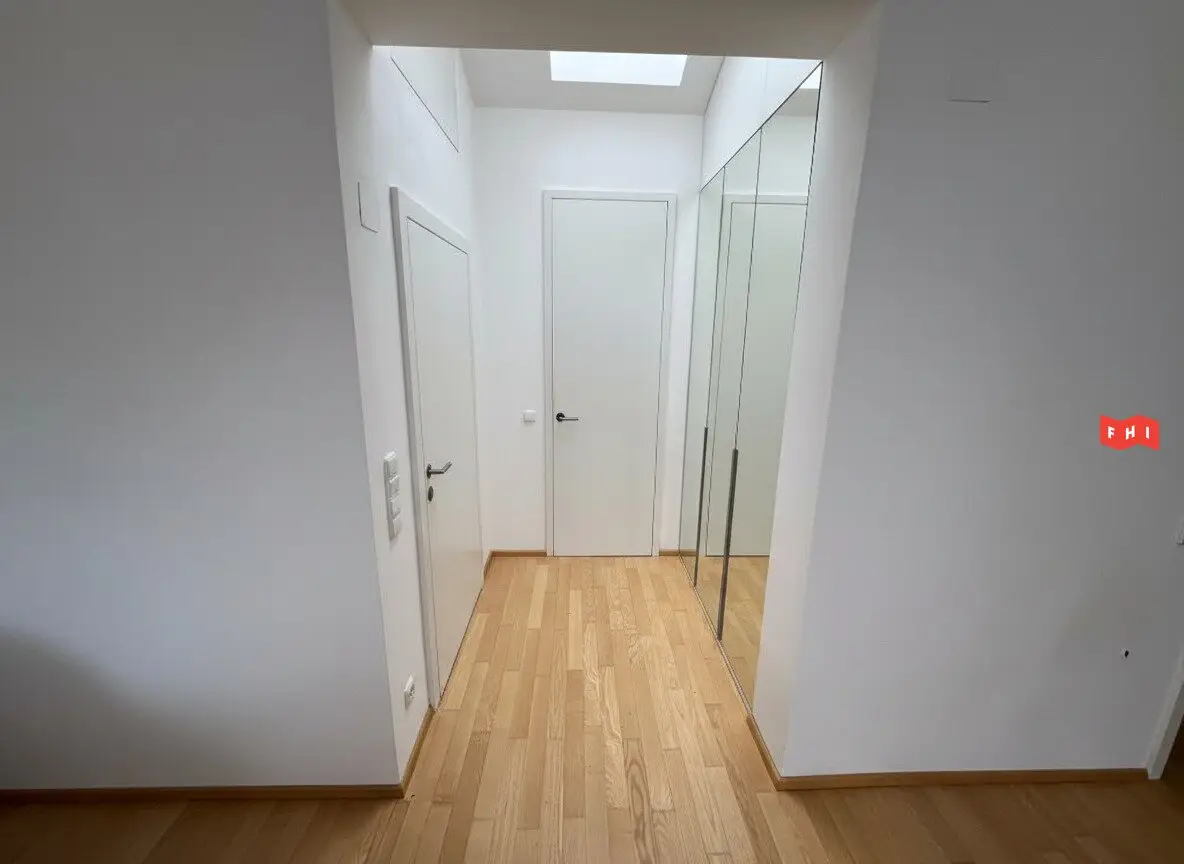 Attic apartment on Froschberg with terrace