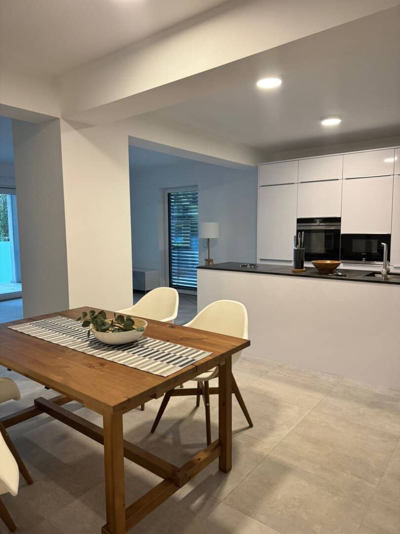 Apartment with a large garden and two terraces