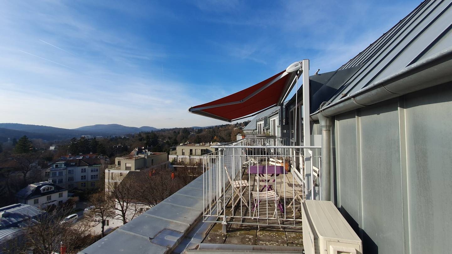 Dachgeschosswohnung mit Dachterrasse und Grünblick
