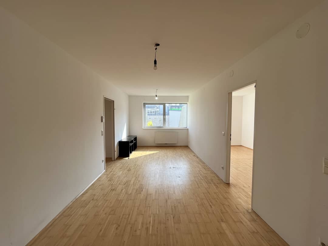 Hochwertige Neubauwohnung nahe Burggasse mit Balkon