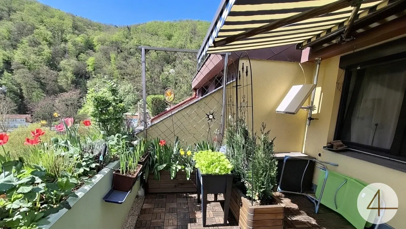 Dachgeschosswohnung sonnige Terrasse Grünblick