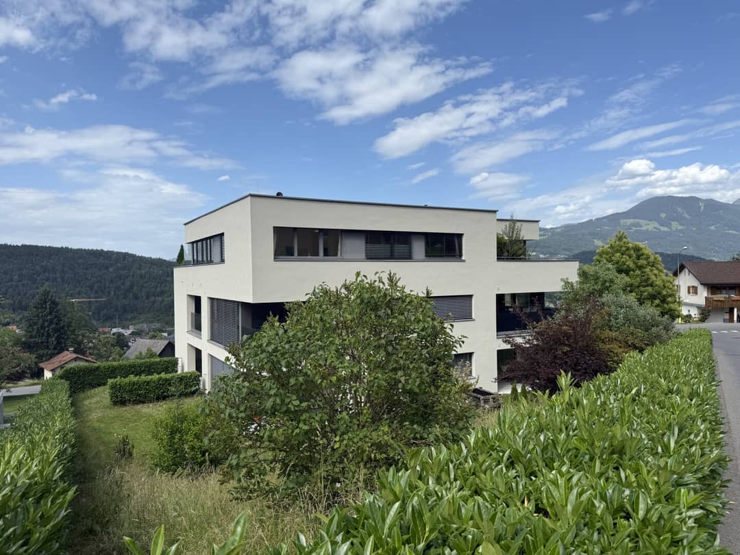 Moderne Wohnung mit Loggia generalsaniert