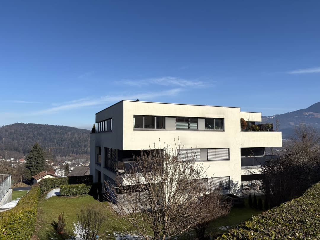 Moderne Wohnung mit Loggia generalsaniert