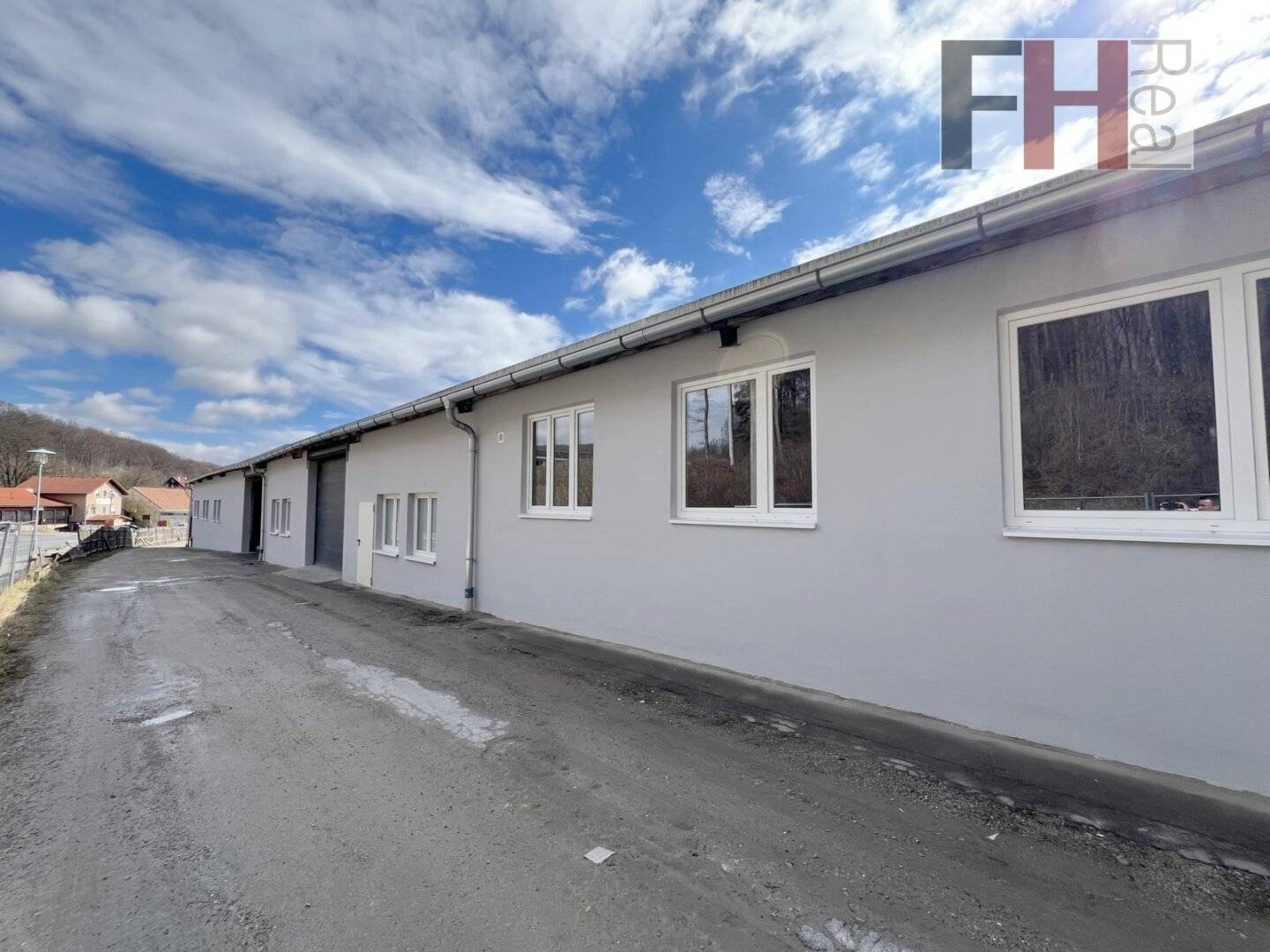 Vollständig vermietete Halle in Gablitz, Grundstück 5473m², Nutzfläche ca. 2076m², erweiterbar um ca. 540m², Rendite ca. 7,22%!