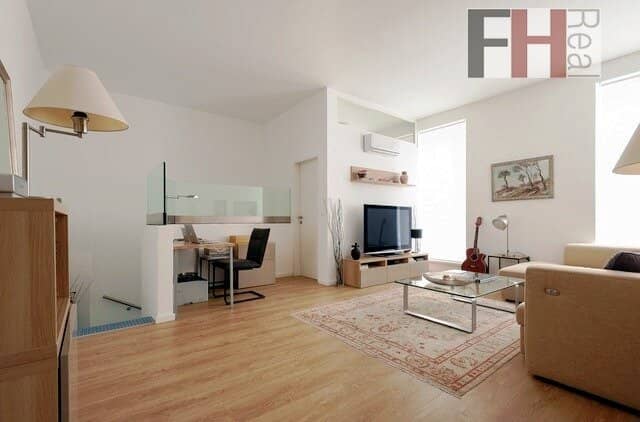 Maisonettewohnung mit zwei Ebenen lichtdurchflutet