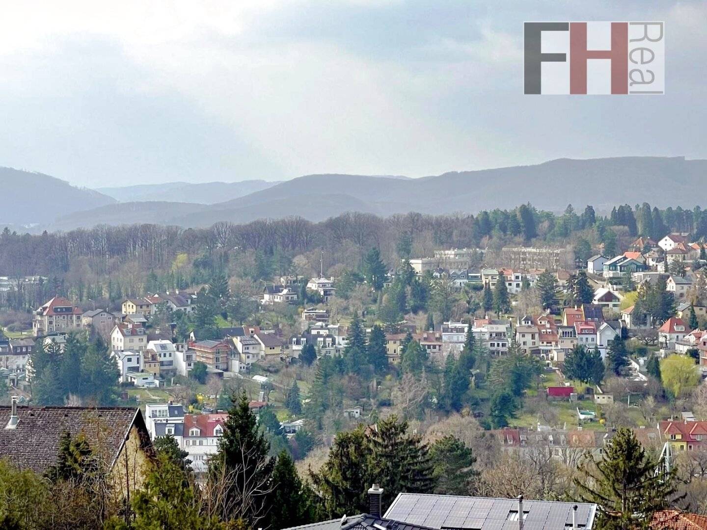 Haus in Bestlage am Satzberg mit sensationeller Fernsicht und Modernisierungsbedarf !