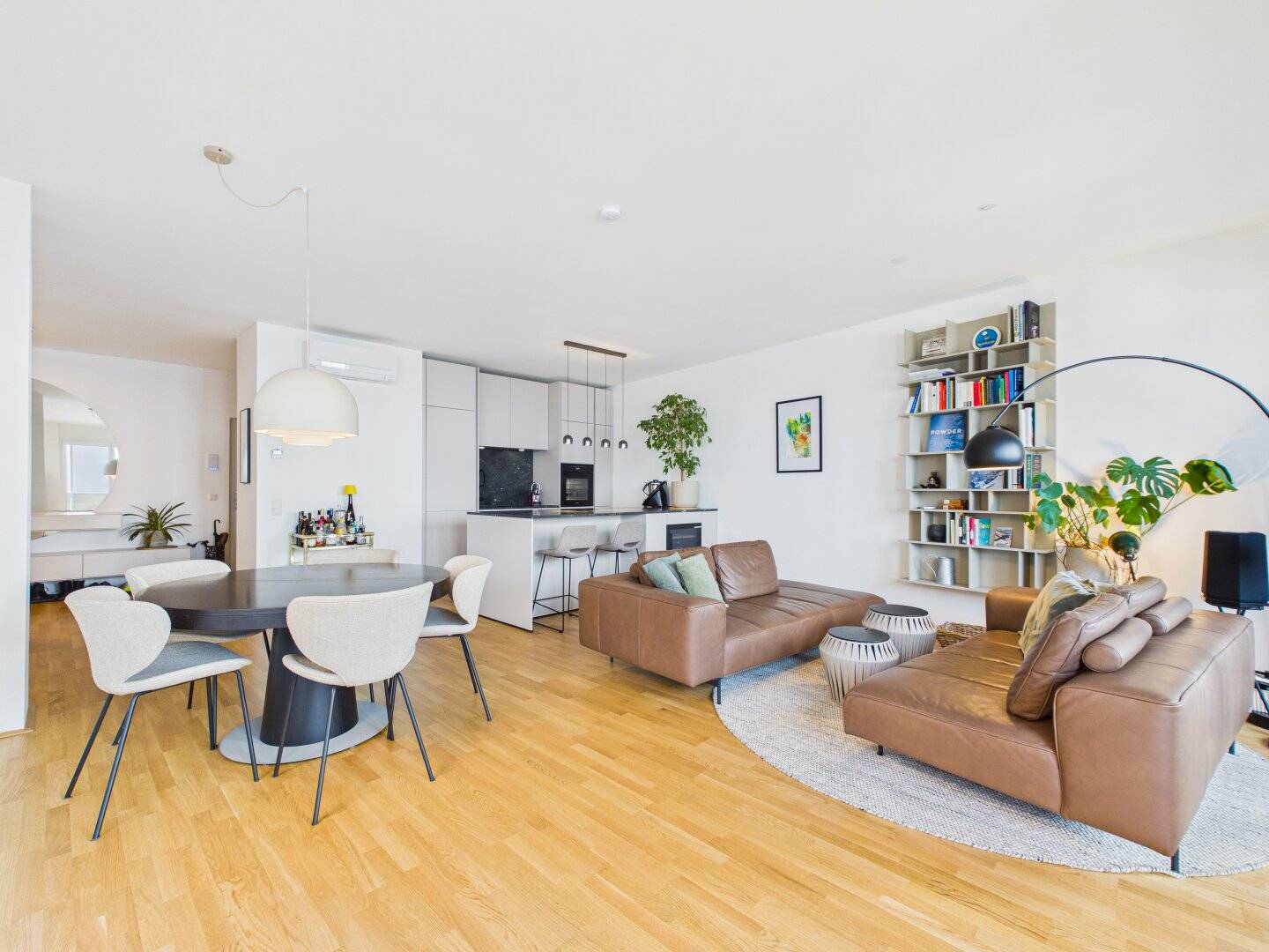 Dachgeschosswohnung Panoramablick im Q Turm mit Tiefgaragenplatz