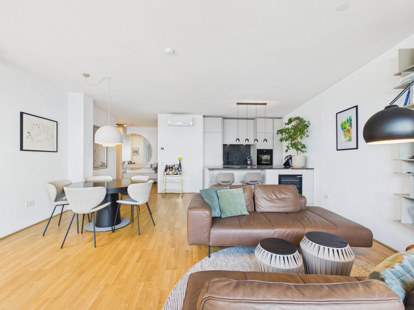 Dachgeschosswohnung Panoramablick im Q Turm mit Tiefgaragenplatz