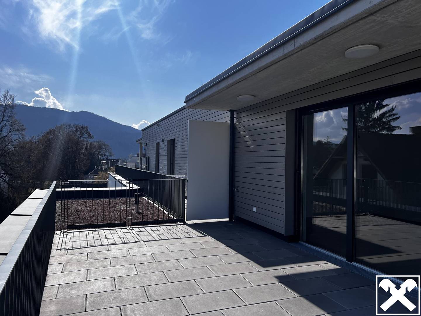 Penthouse by Lake Wörthersee with private beach