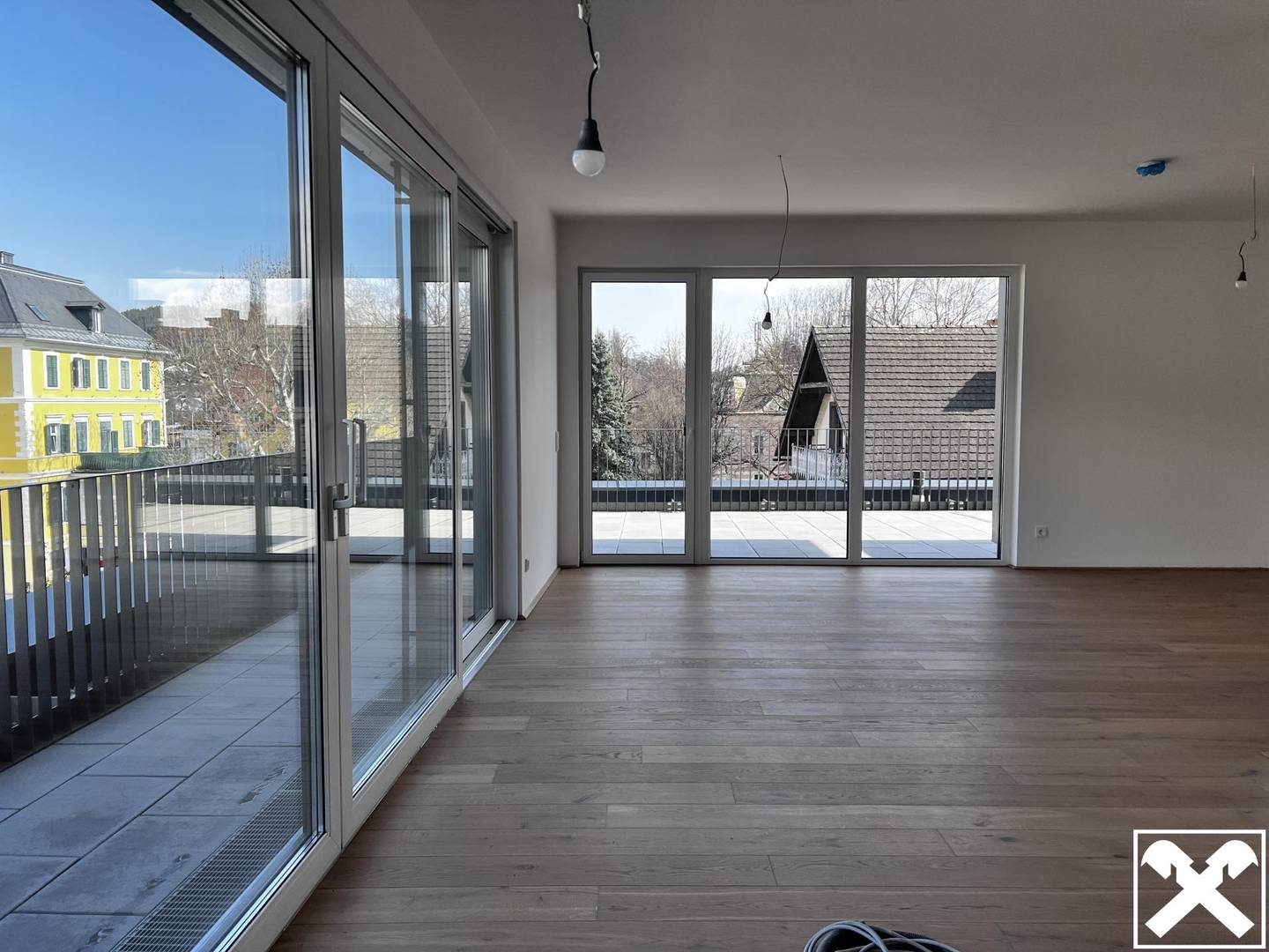 Penthouse by Lake Wörthersee with private beach