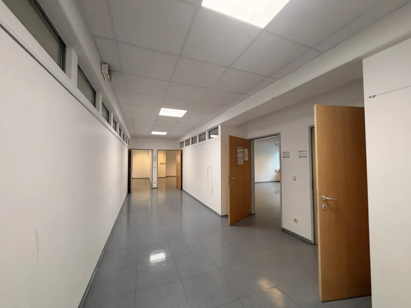 Office Space 580m² Meidling