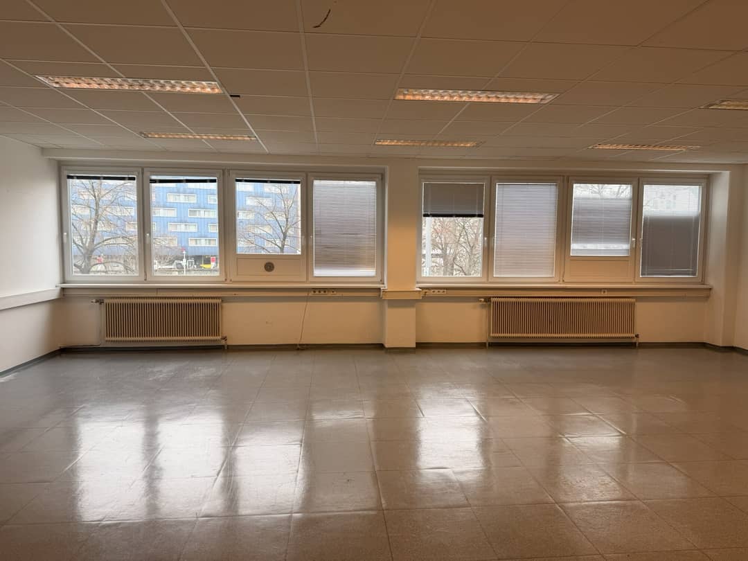 Office Space 580m² Meidling
