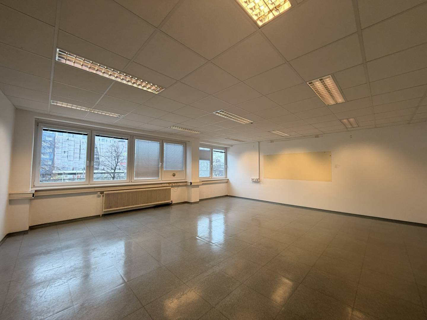 Office Space 580m² Meidling