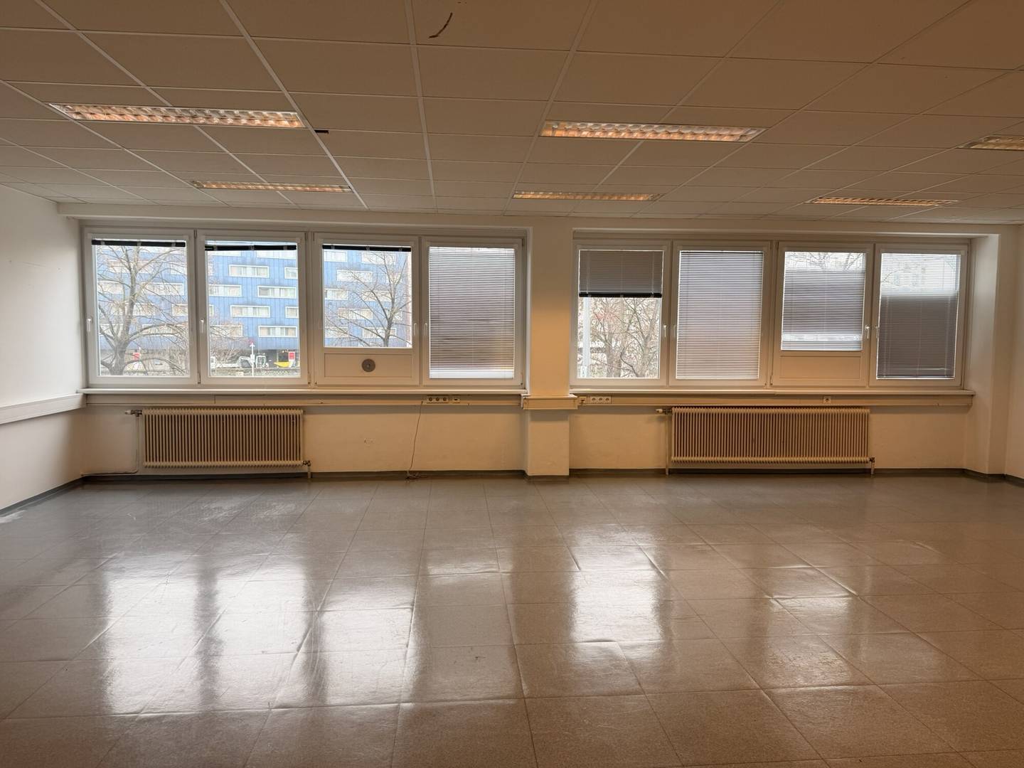 Office Space 580m² Meidling