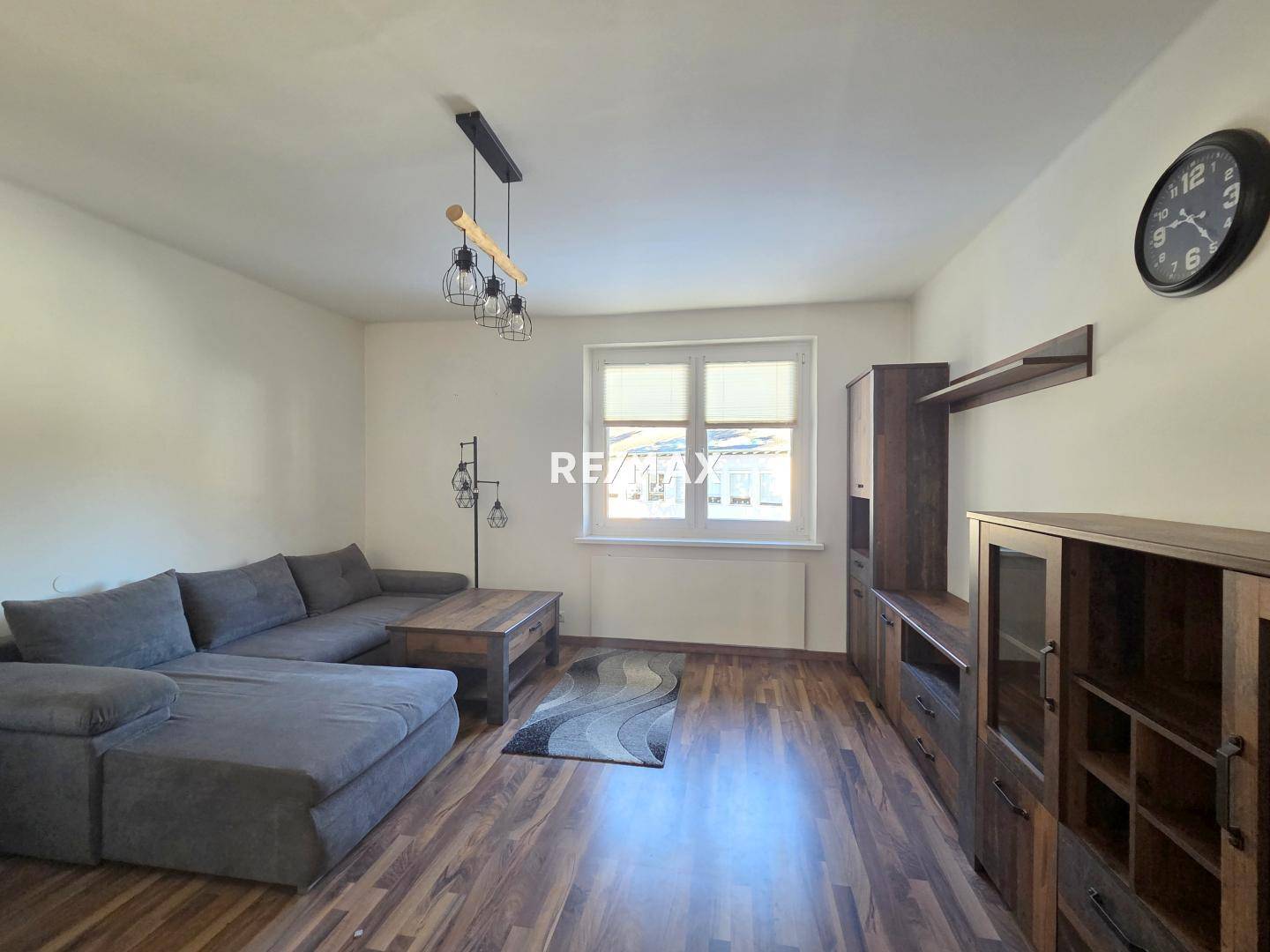 Fully furnished apartment with parking
