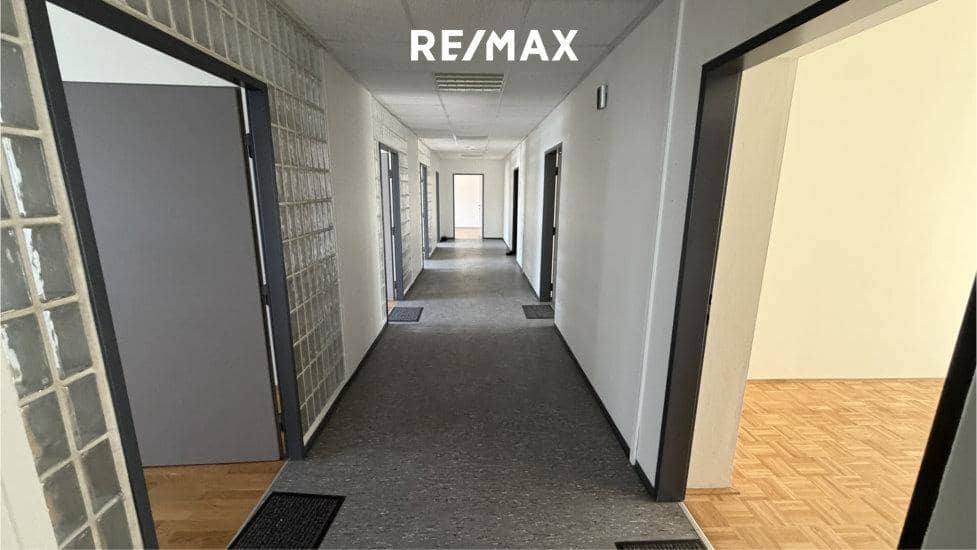 Office Spaces Lambach Center