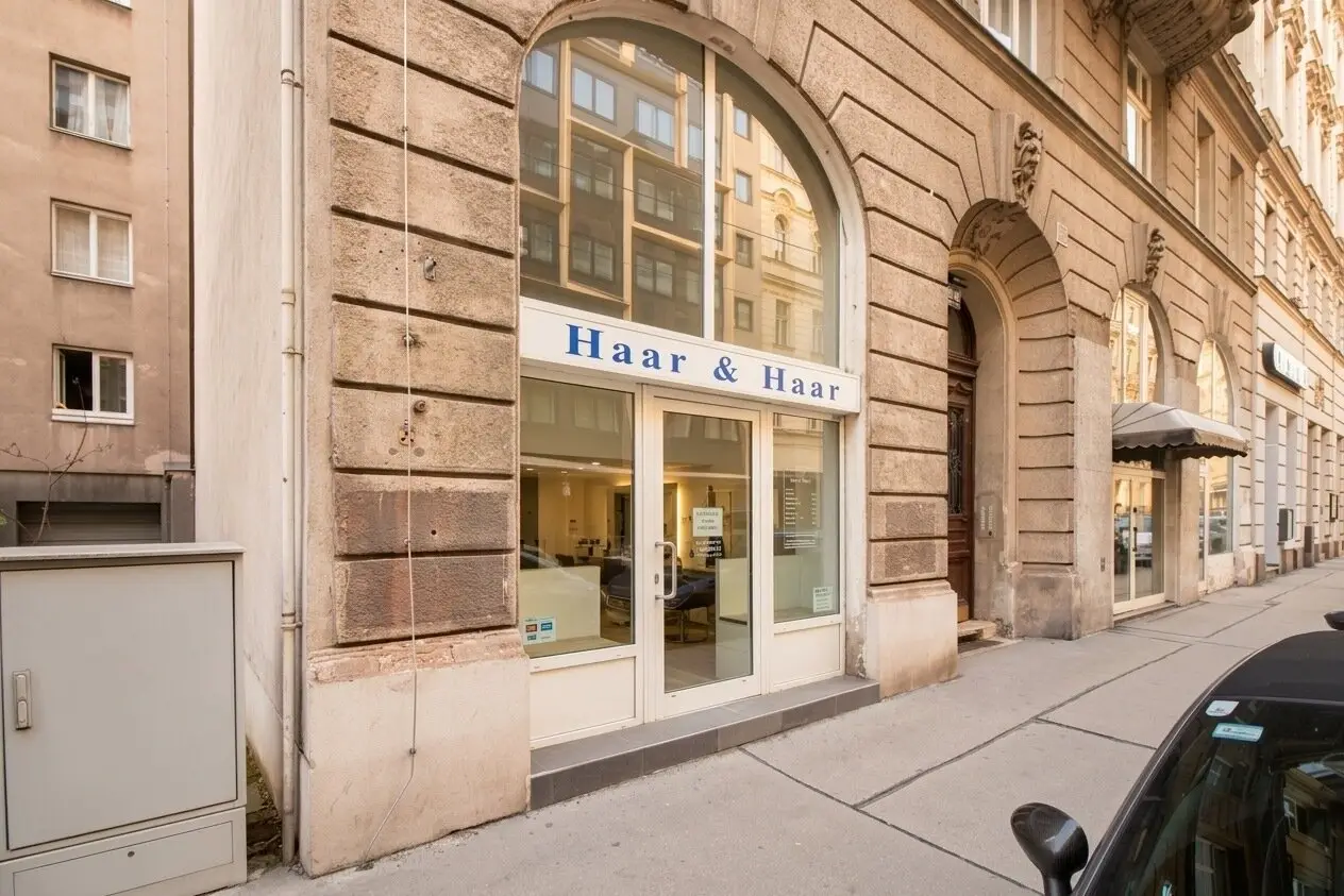 Shop premises Liechtensteinstr. 68-70