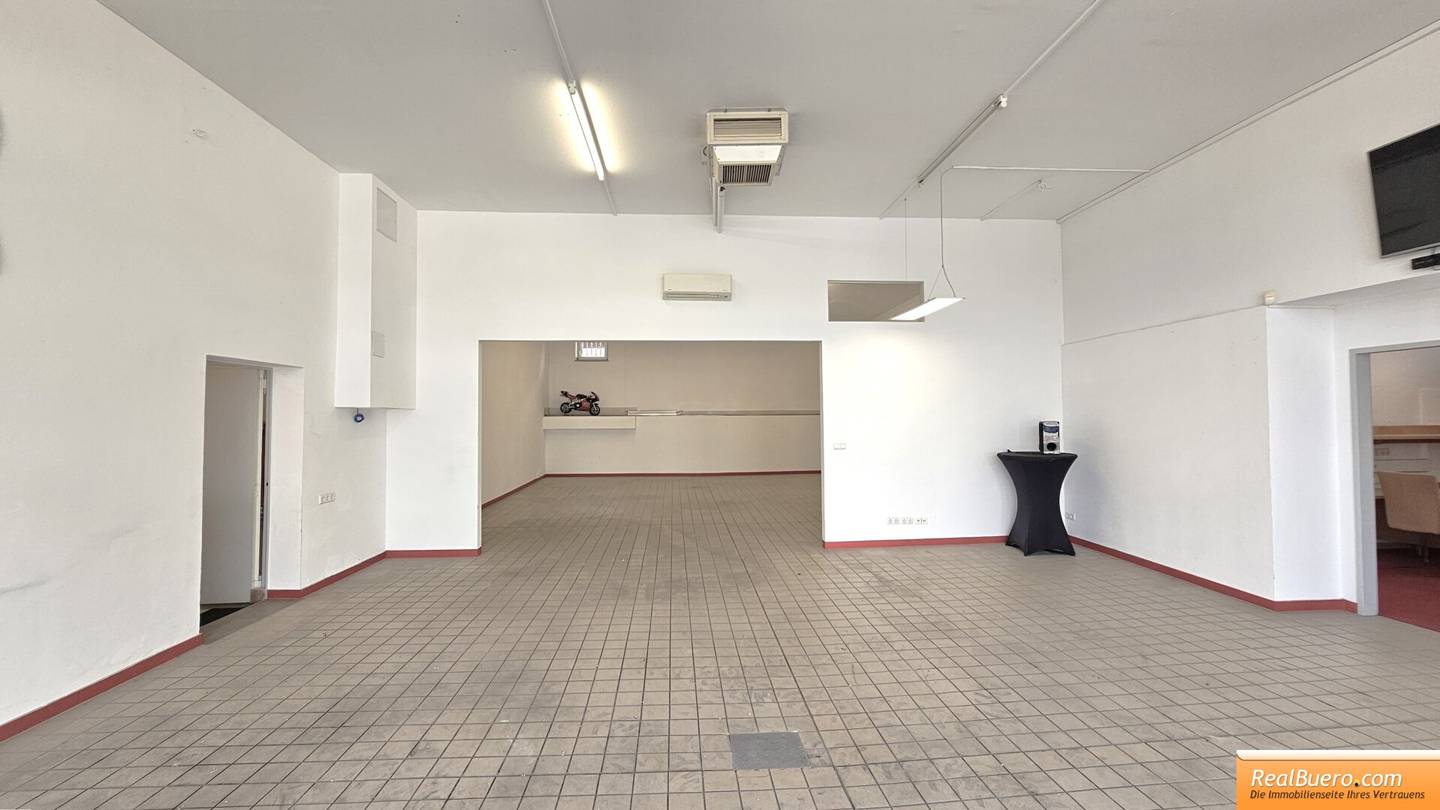 UNBEFRISTET: BÜRO, GESCHÄFTSLOKAL, WERKSTÄTTE, VERKAUFSHALLE MIT KFZ STELLFLÄCHEN IN HARTBERG