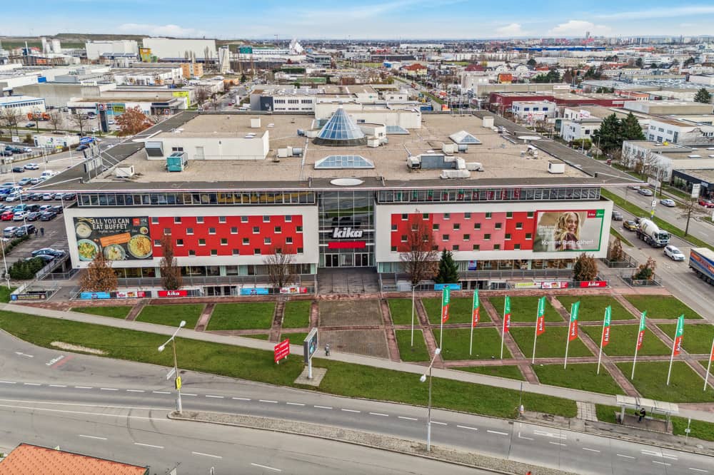 Furniture Store Donaustadt 33310m²