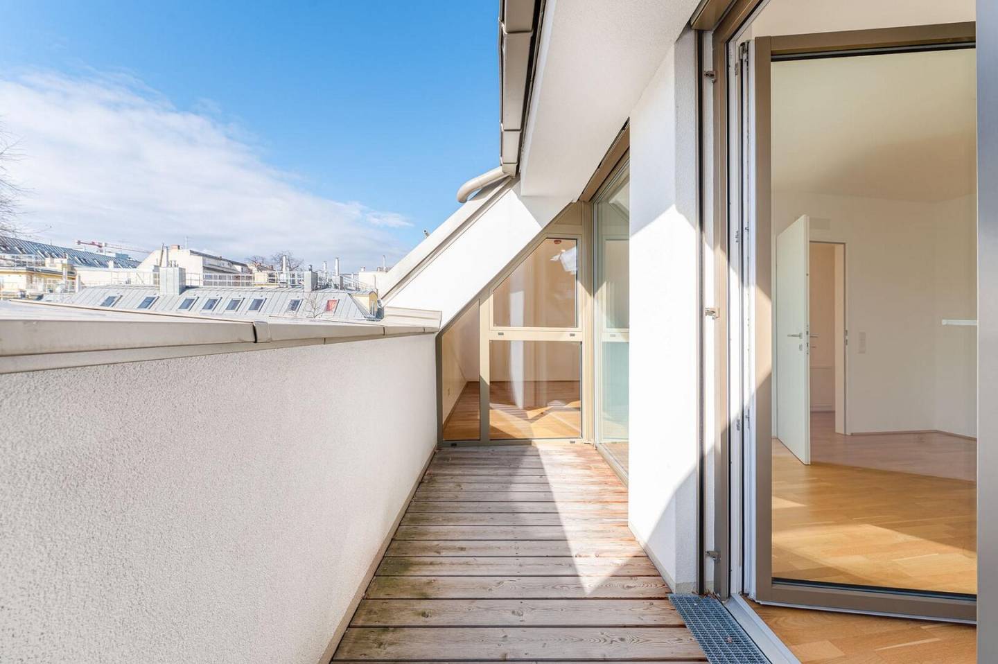 Attic apartment first occupancy near Westbahnhof terrace loggia