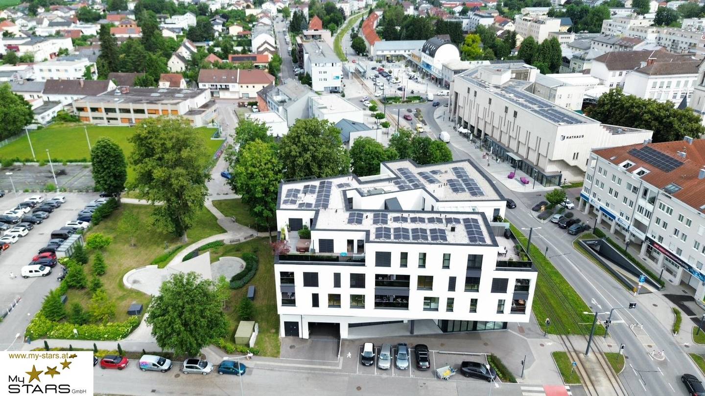 Neuer Kaufpreis: hochmoderne Loggia-Wohnung mit dem "Schloss Traun" vor der Haustüre