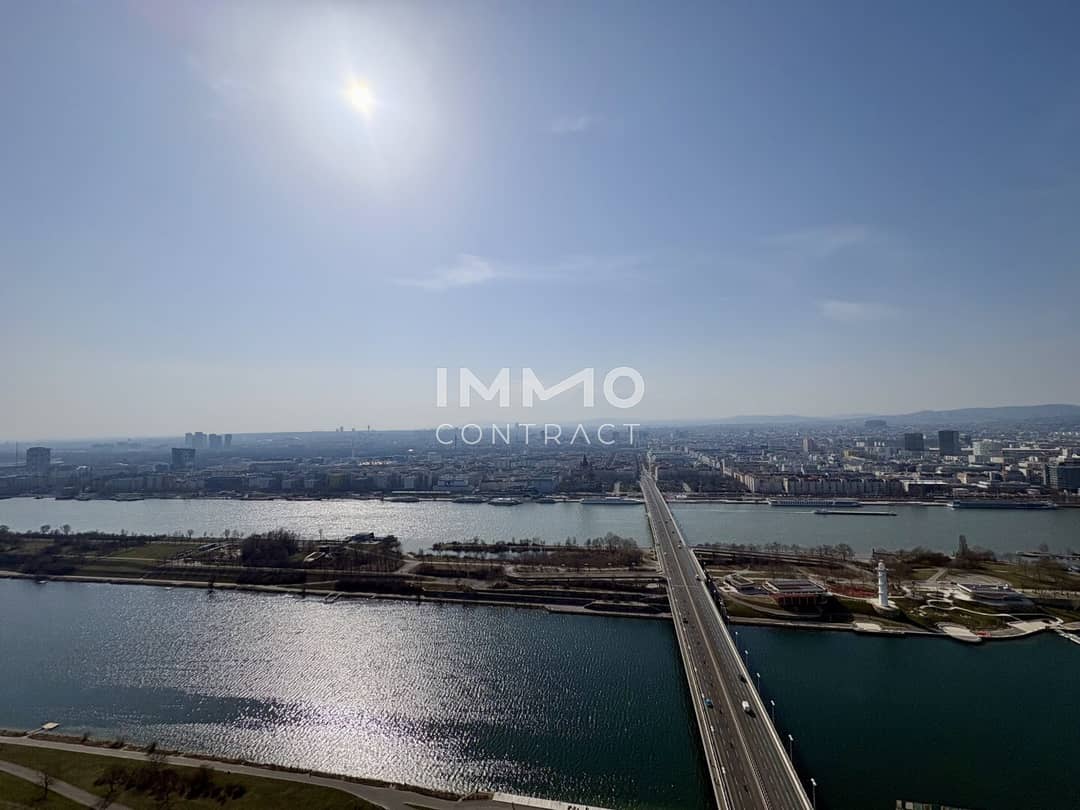 Etagenwohnung mit Balkon und Blick auf Alte Donau