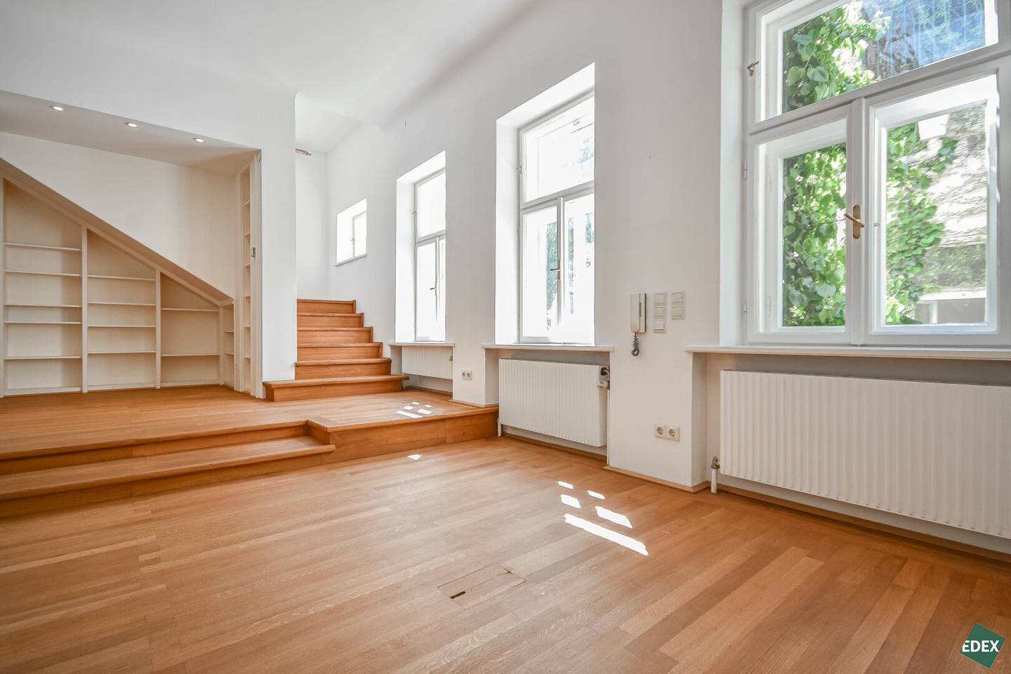 Traumhafte 2,5 Zimmer Wohnung mit Terrasse und separater Wohnküche