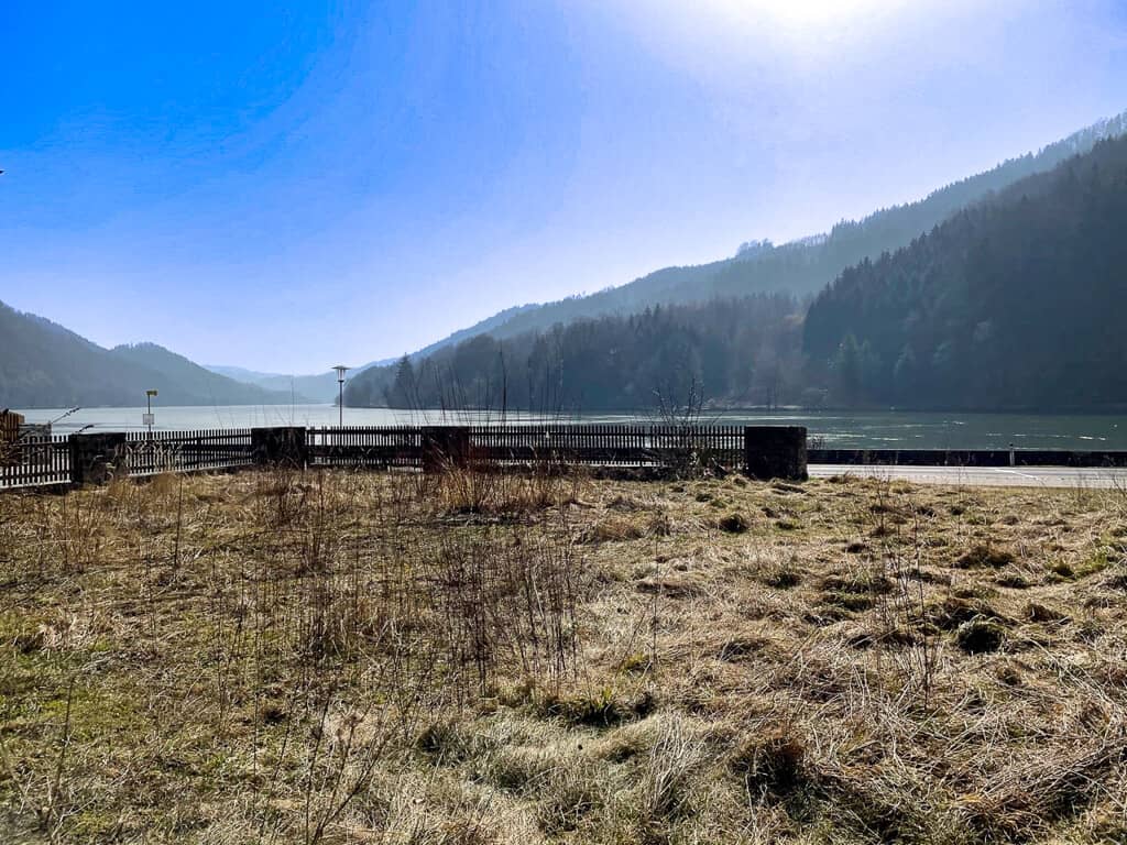 Donaugrundstück 2324 m² St. Nikola