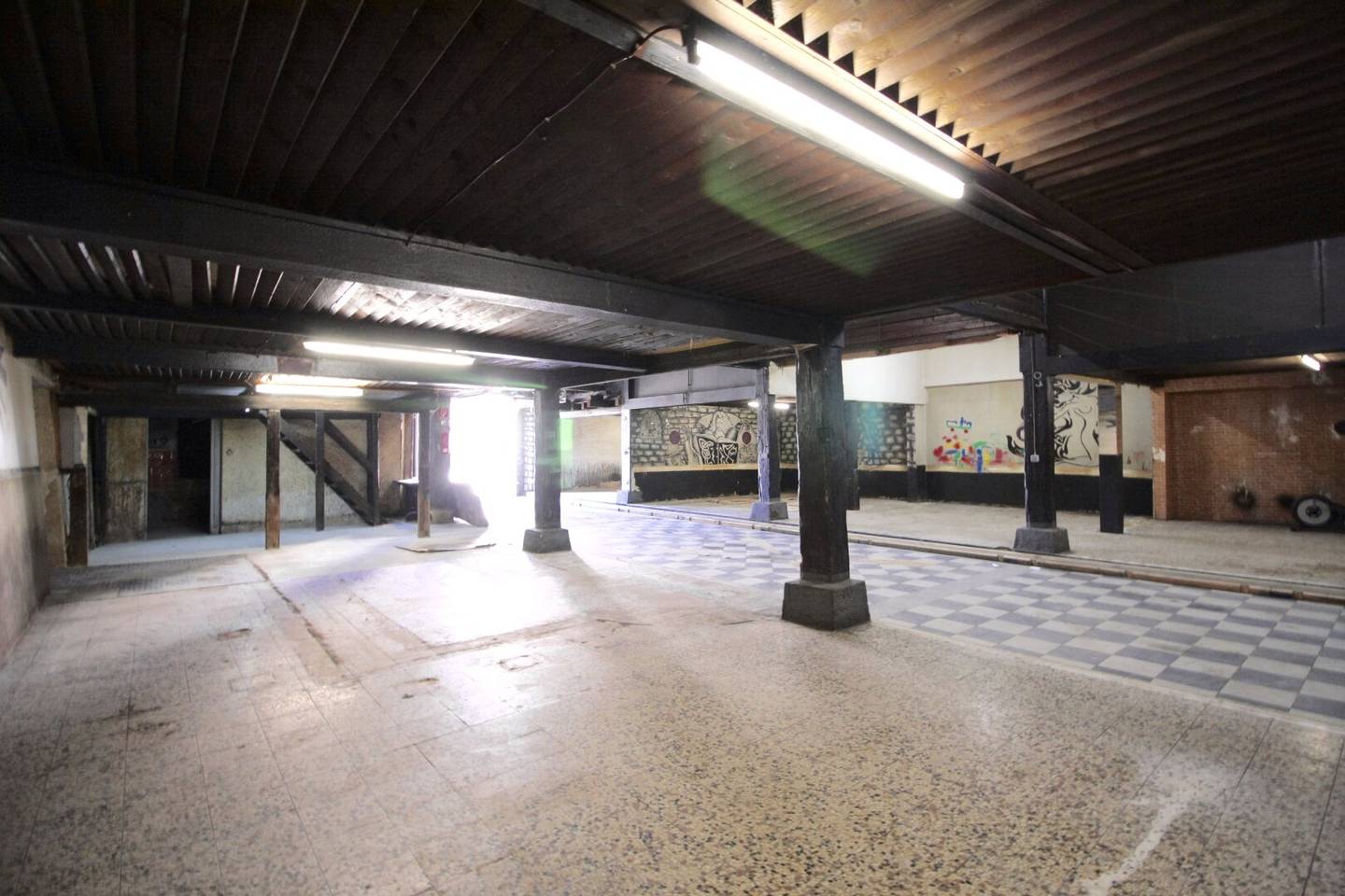 Großes Baugrundstück mit Halle, Neusiedl