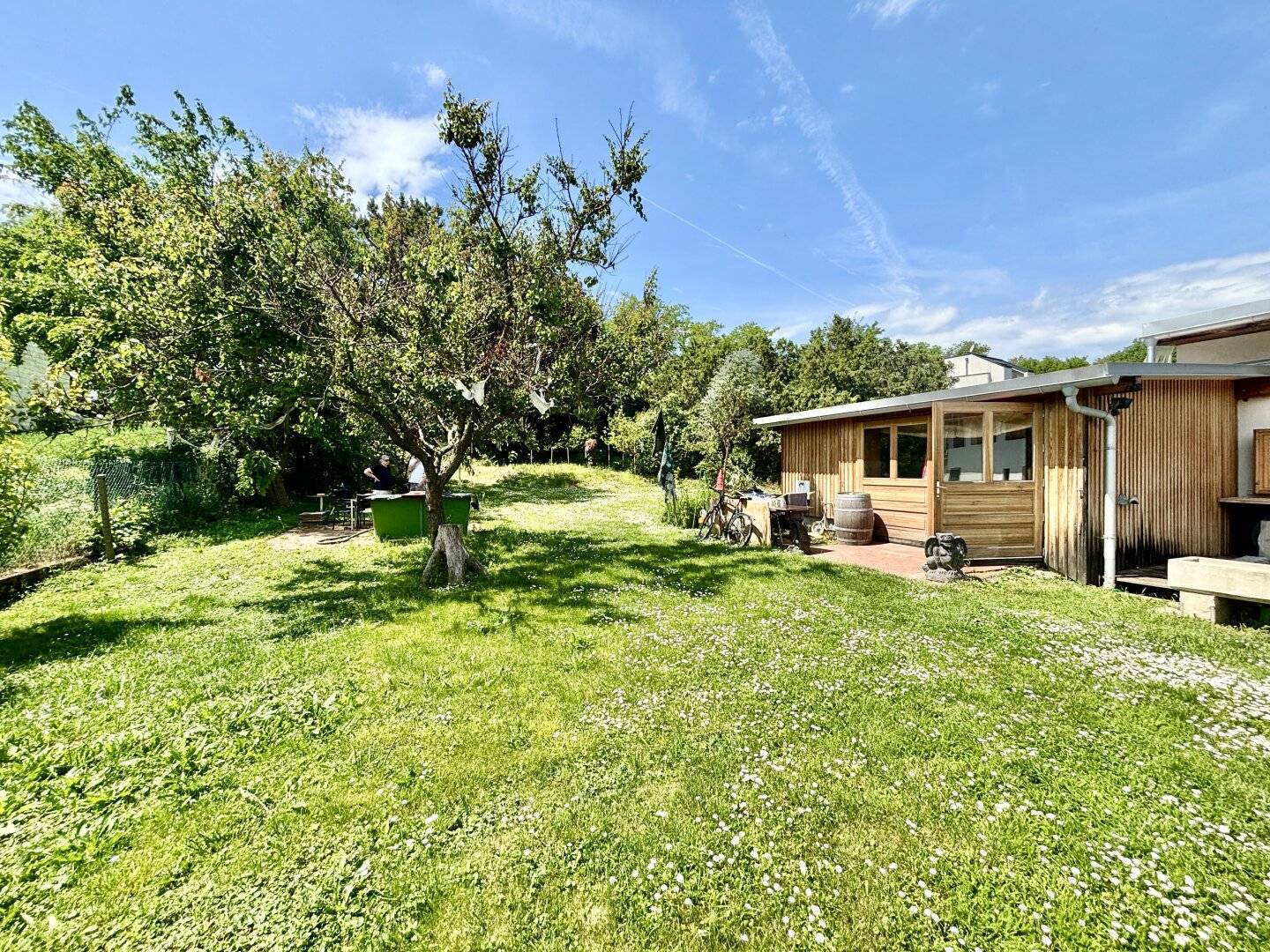 Baugrundstück 1109m² mit Haus, Neusiedl