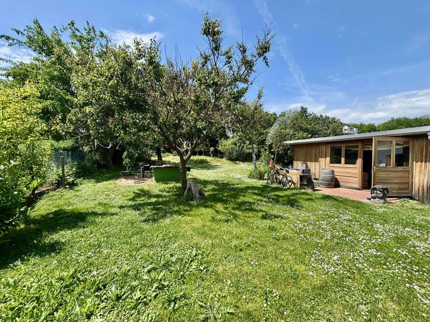 Baugrundstück 1109m² mit Haus, Neusiedl