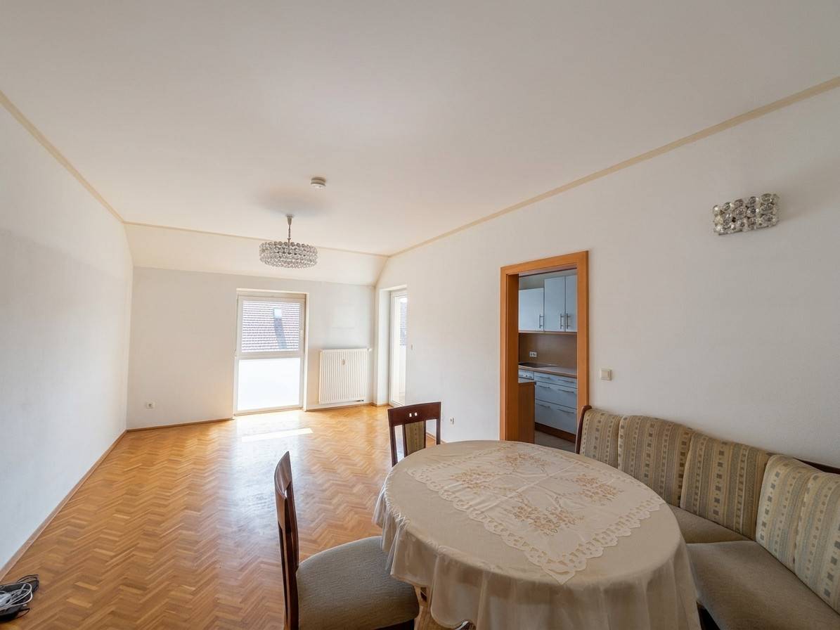 Dachgeschosswohnung barrierefrei Loggia in zentraler Lage